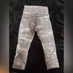 Lululemon leggings gray snakeskin